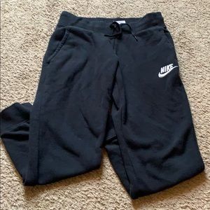 Nike boys youth sweatpants